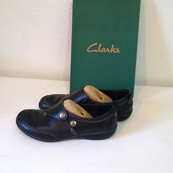 Clarks Shoes - Picture 3 of 8